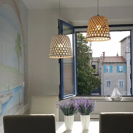 Apartman Center Near-beach-free-garage-parking *