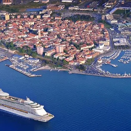 Center Near-beach-free-garage-parking Апартаменты *