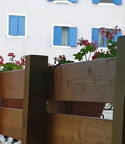 Center Near-beach-free-garage-parking *