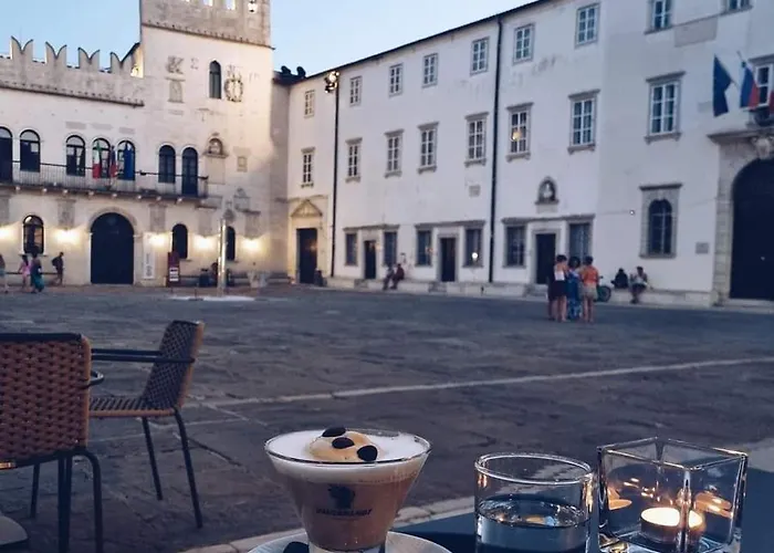 Center Near-beach-free-garage-parking 科佩尔